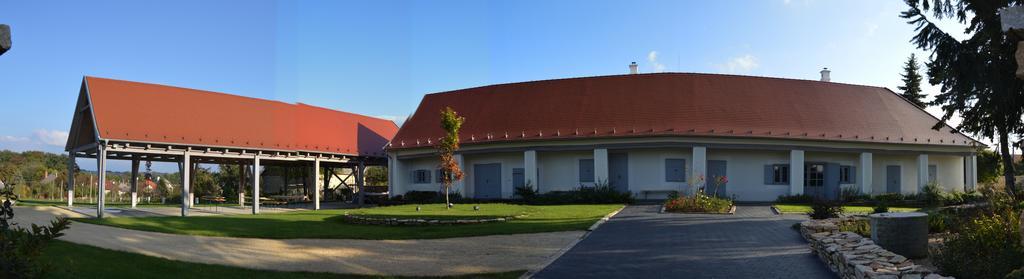 Panzió Bagolyvár Fogadó- újfalusy Márton